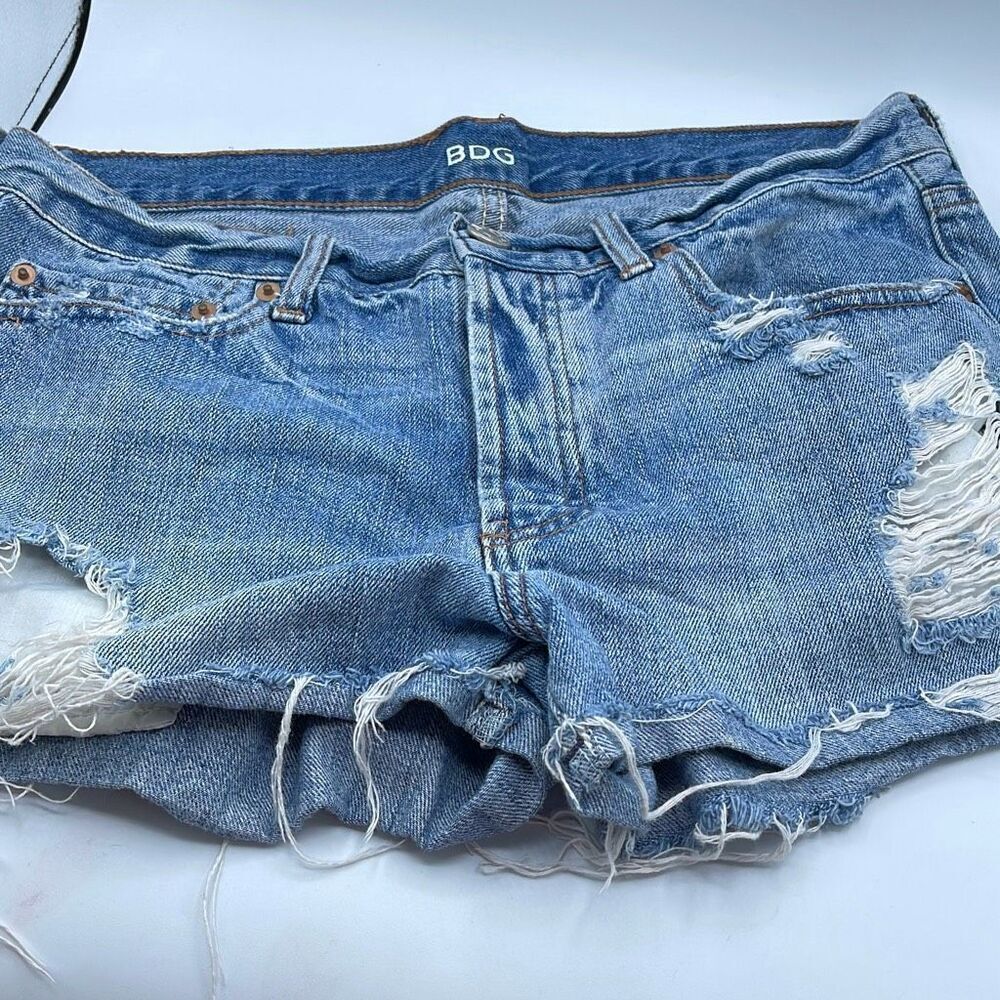 BDG size 28 Tomgirl  destroyed denim shorts